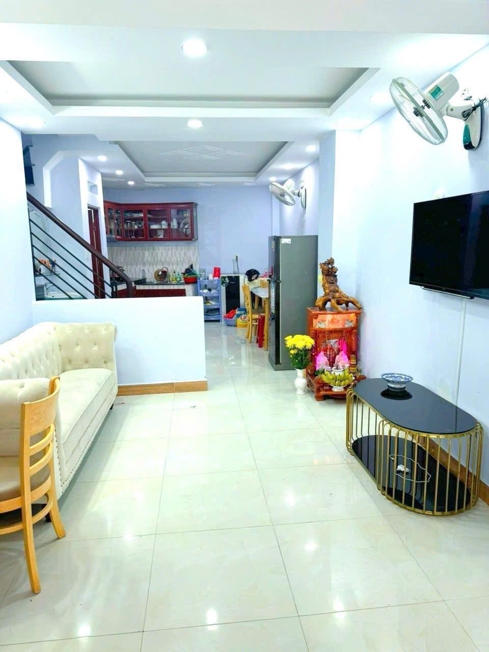 CHÍNH CHỦ CẦN BÁN GẤP NHÀ 4 TẦNG NGAY EMART 2- GÒ VAP -6 PHÒNG, DÒNG TIỀN 20triệu/tháng, HẺM XE - Ảnh 2