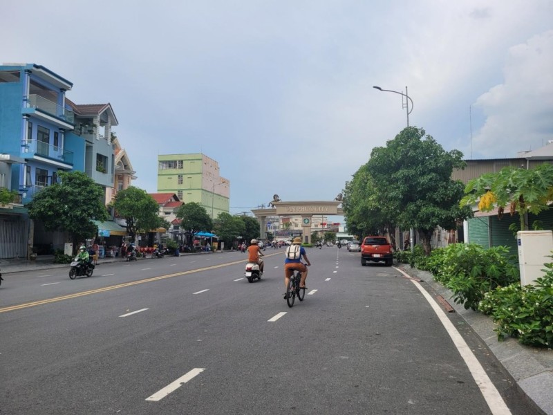 Biệt thự đẹp hiếm có khu Vạn Phúc – sân đậu 3 ô tô – SHR – chỉ 27 tỷ - Ảnh chính