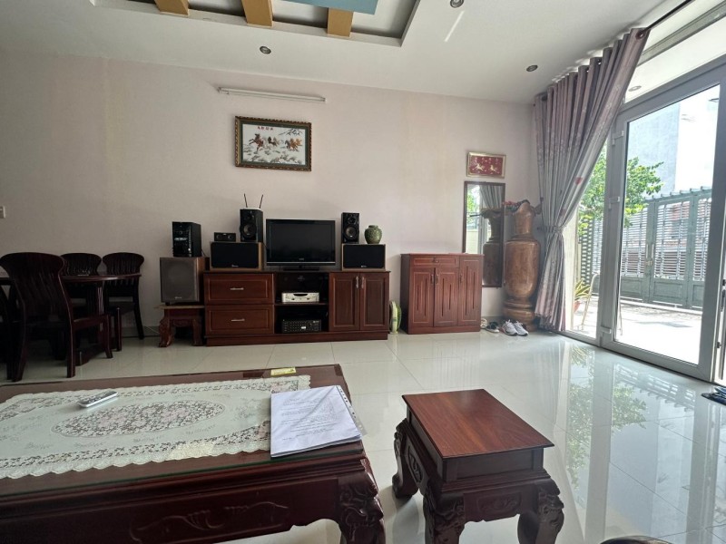 Biệt thự đẹp hiếm có khu Vạn Phúc – sân đậu 3 ô tô – SHR – chỉ 27 tỷ - Ảnh 2
