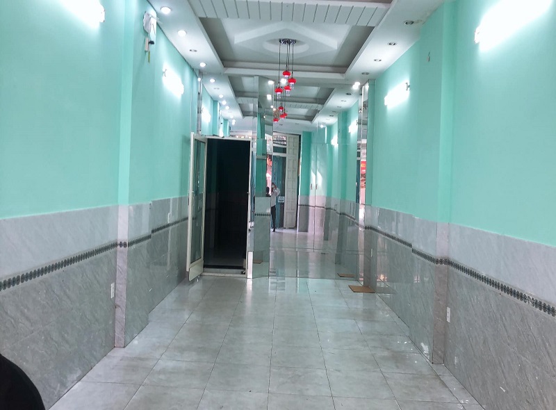 Bán nhà mặt tiền kinh doanh Nguyễn Thái Bình, P4, Tân Bình, 72m2, 3 tầng. 6 phòng ngủ - Ảnh chính