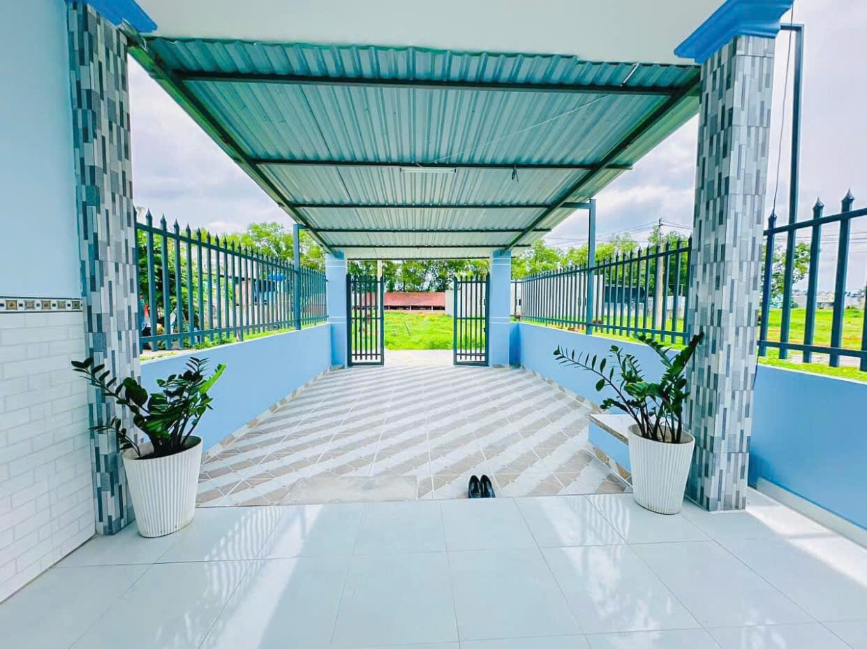 GẤP! Nhà cấp 4 mới xây 110m2, Đ, Nguyễn T.Nị, 650tr, SHR. LH 0796666342 - Ảnh chính