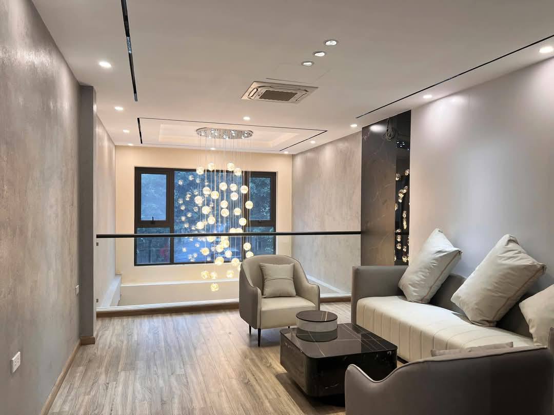 SIÊU PHẨM NHÀ ĐẸP, TT THẠCH BÀN, LB 🔰DT: 60m2🔹8 Tầng Thang Máy🔹4m MT 💰 Giá: 18.5 Tỷ - Ảnh chính