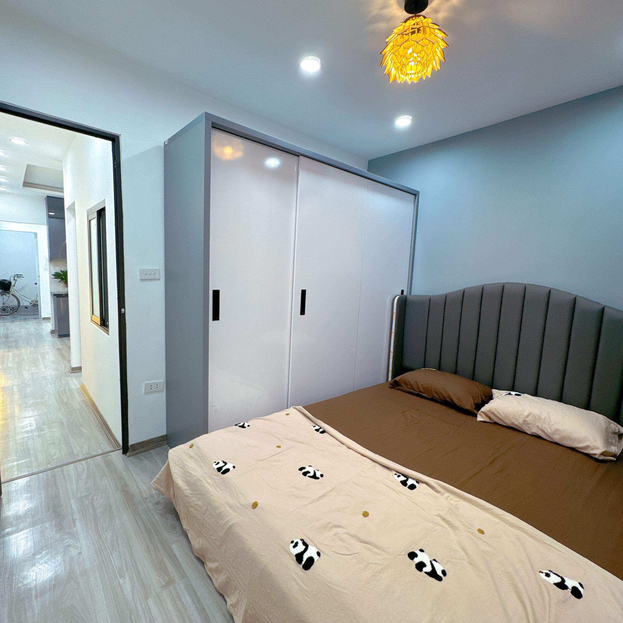 BÁN CĂN HỘ TẬP THỂ PHỐ NGUYỄN CHÍ THANH, ĐỐNG ĐA, SD 60M2, 2PN, FULL NỘI THẤT Ô TÔ ĐỖ – TIỆN ÍCH - Ảnh 2