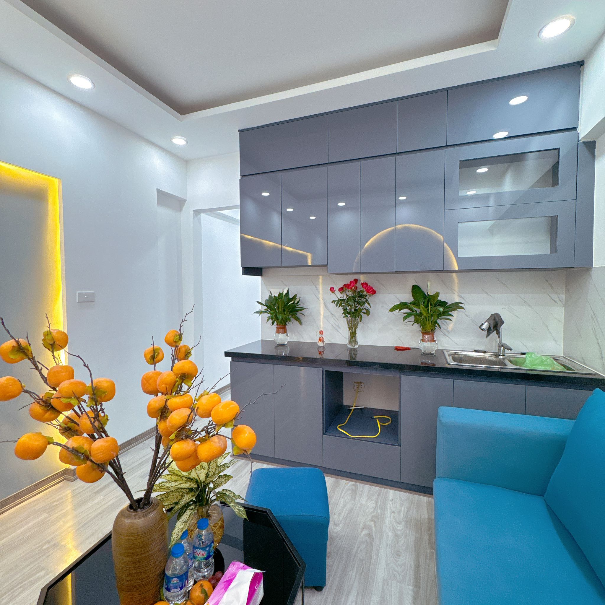 BÁN CĂN HỘ TẬP THỂ PHỐ NGUYỄN CHÍ THANH, ĐỐNG ĐA, SD 60M2, 2PN, FULL NỘI THẤT Ô TÔ ĐỖ – TIỆN ÍCH - Ảnh 1