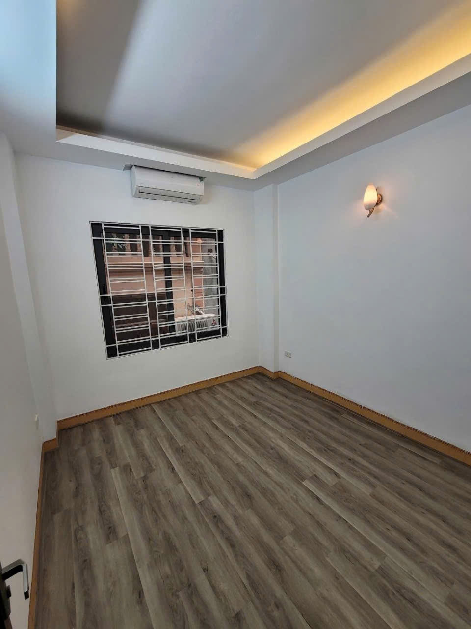 BÁN NHÀ PHỐ BẾ VĂN ĐÀN - 6 TẦNG - Ô TÔ CẠNH NHÀ - 1 NHÀ RA Ô TÔ TRÁNH - Ảnh 2
