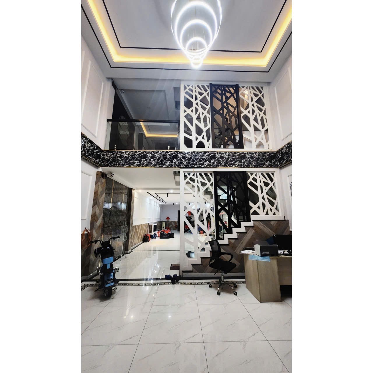 Chân dài 11 tỷ 160m2 gần CVPM Quang Trung, 5lầu, xe hơi ngủ trong nhà, 40tr/m2 đất - Ảnh chính