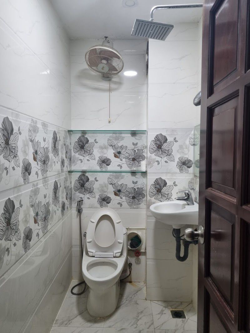 BÙI ĐÌNH TÚY (ĐANG CHO THUÊ 10 TRIỆU/Thg) - VÀI BƯỚC RA MẶT TIỀN - SỔ VUÔNG A4 -NHÀ  3 TẦNG, 4PN - - Ảnh 4