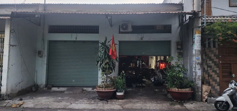 Bán nhà  Cấp 4, Hẻm 8m Lê Văn Quới - gần Hòa Bình, DT: 8x20m, tiện xây, giá 13.9 tỷ. - Ảnh 1
