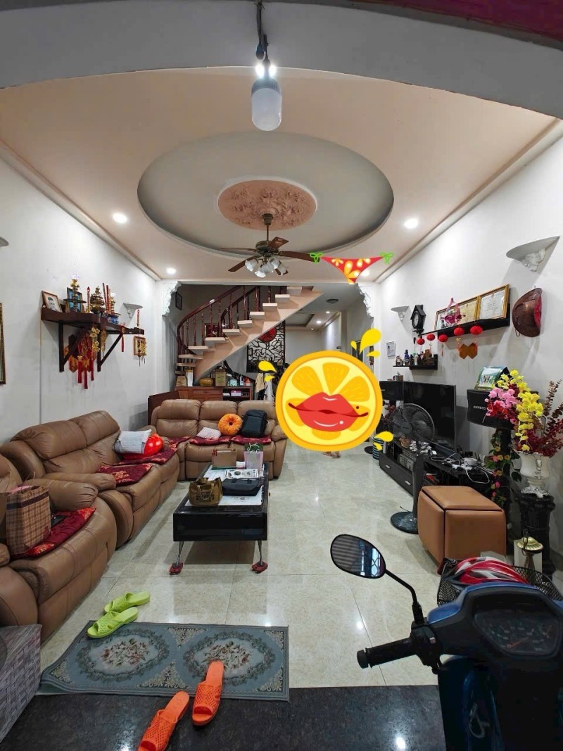 Bán nhà mặt phố Q.9, 77m², 7.4 tỷ, 3PN, sổ hồng - Ảnh chính