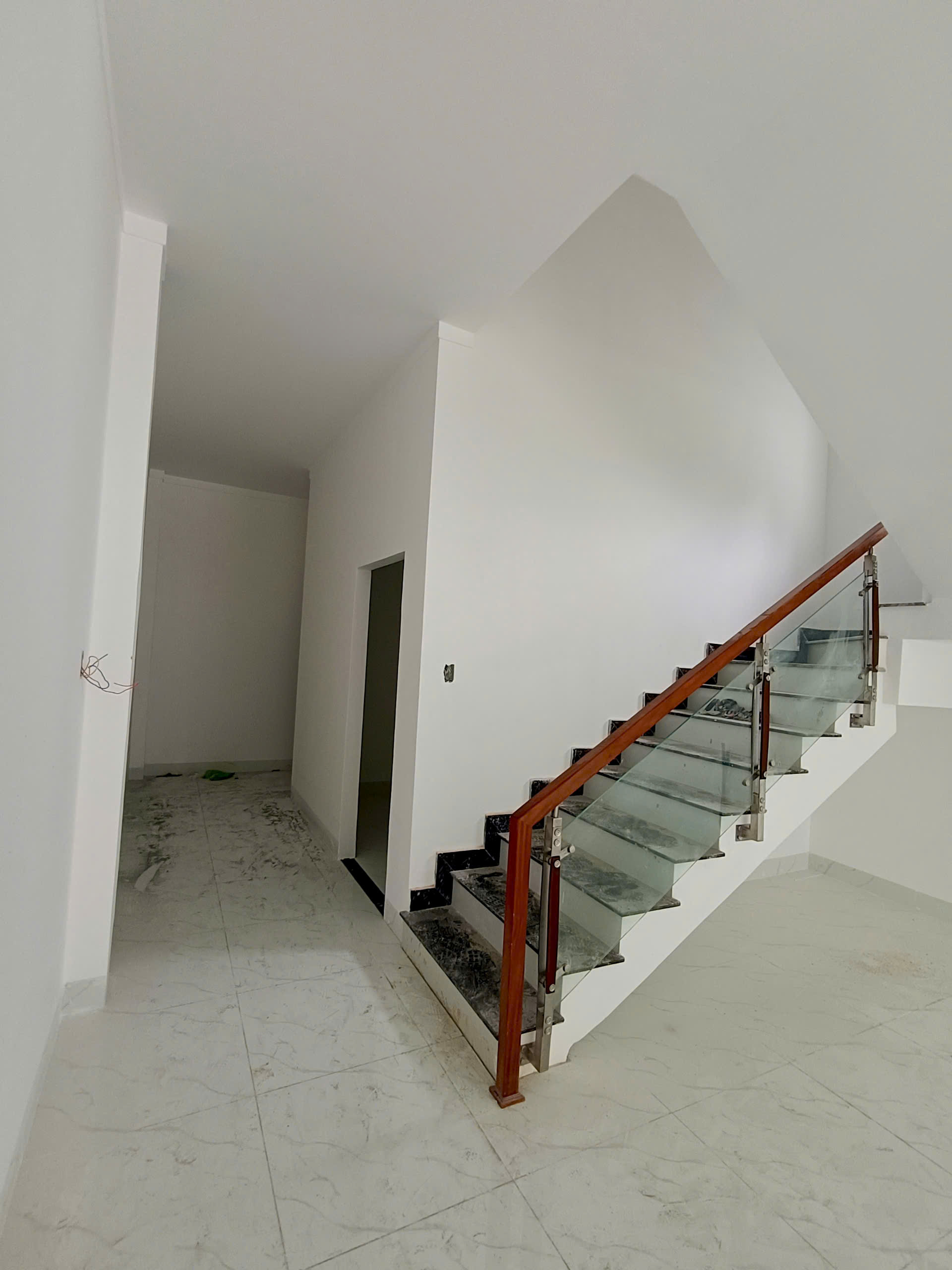 Bán gấp giảm 50tr nhà đẹp chợ Thạnh Phú, giáp Tân Phong. - Ảnh 2