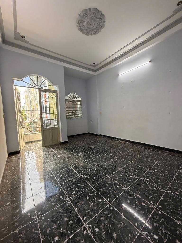 --Bán nhà mặt tiền Quảng Hiền, phường 11, Tân Bình; (5*16); 9,5 tỷ - 2 tầng - Ảnh 1