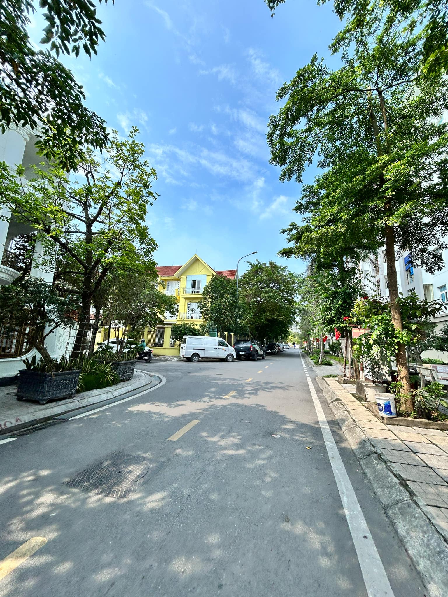 Bán biệt thự khu đô thị Đặng Xá-Gia Lâm, 225m2,4 tầng 2 mặt tiền  view vườn hoa - Ảnh chính