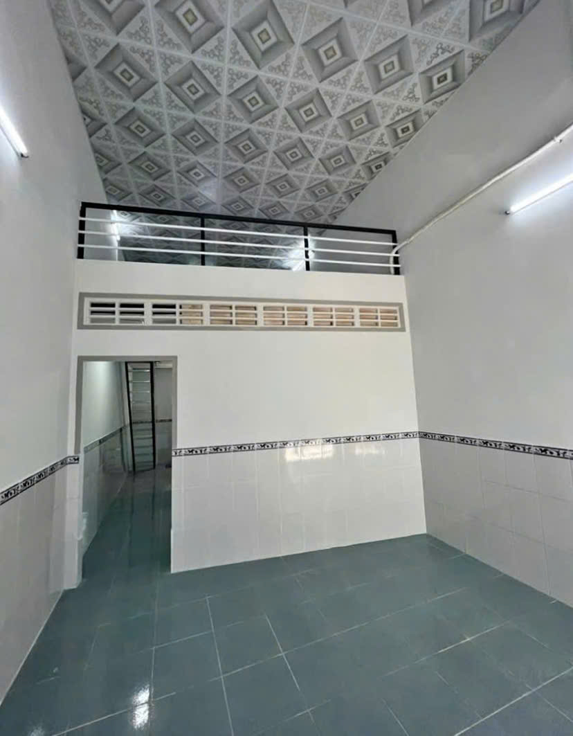 Làm ăn thua lỗ bán nhà 111m2 có SHR Giá 690tr gần BVXA Xã tân phú trung Củ Chi - Ảnh chính