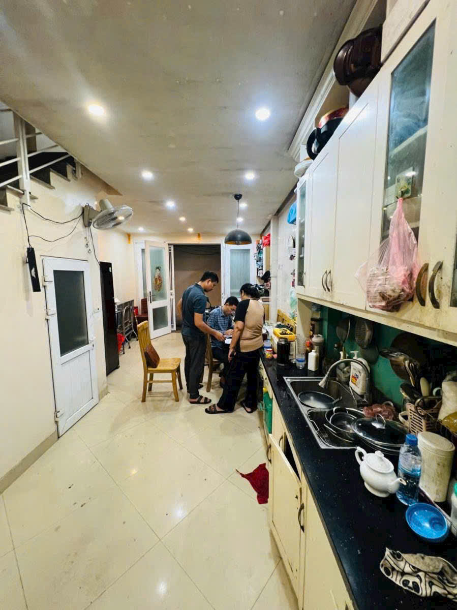 Bán Nhà Phố Trung Liệt trung tâm Đống Đa DT 33m2 x 5 tầng MT 4.1m Giá 8.99 Tỷ - Ảnh 3