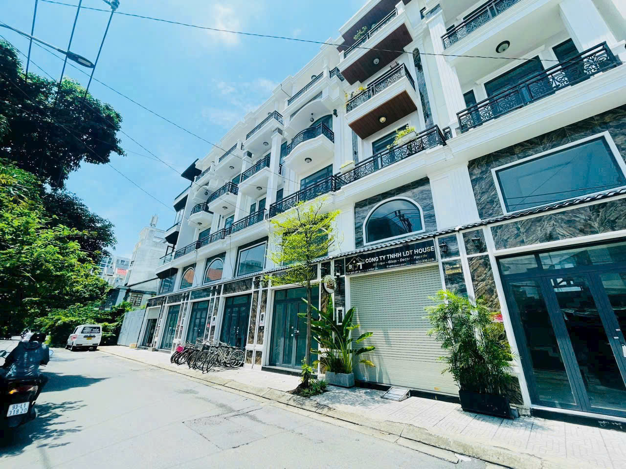 BÁN KHU NHÀ PHỐ BÊN SÔNG - MẶT TIỀN ĐƯỜNG 20 - HIỆP BÌNH CHÁNH - THÀNH PHỐ THỦ ĐỨC - Ảnh 1