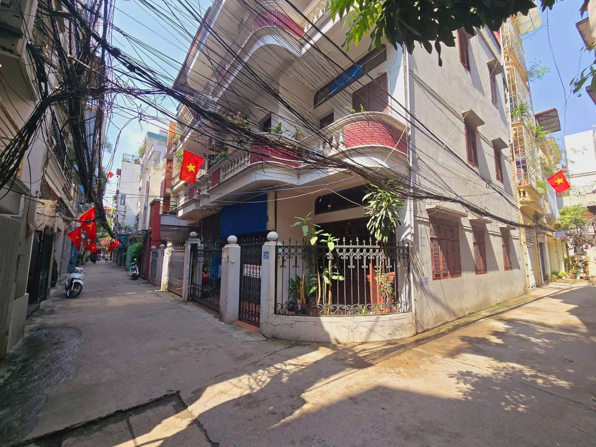 PHÂN LÔ ĐỘI NHÂN - GARA Ô TÔ - THÔNG SỐ ĐẸP - DT 92m2 4 tầng MT 7m Giá 15.5 tỷ - Ảnh chính