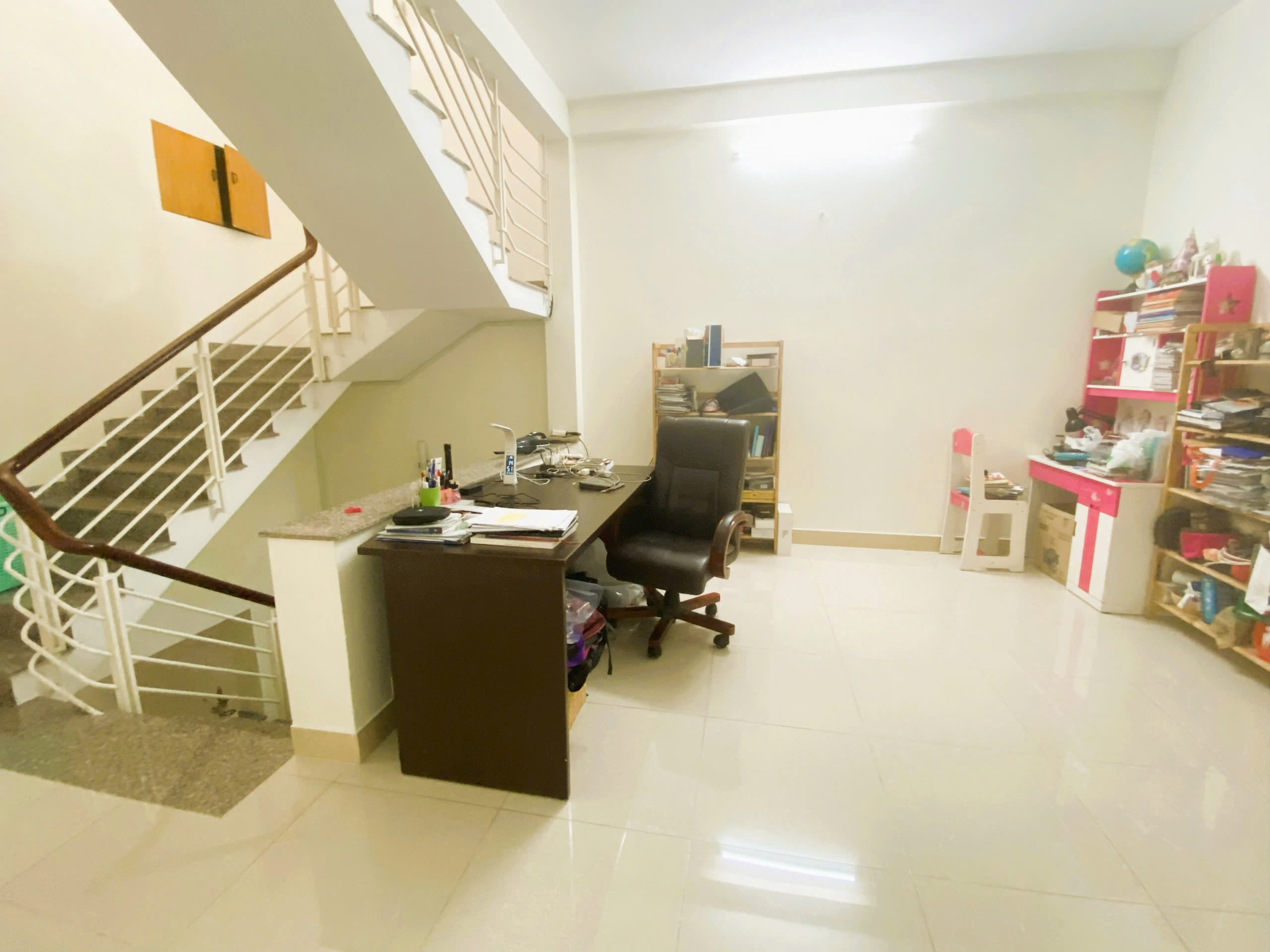BÁN NHÀ 3 LẦU BÊN HÔNG GIGAMALL - ĐƯỜNG 20 HIỆP BÌNH CHÁNH - THÀNH PHỐ THỦ ĐỨC - Ảnh 2