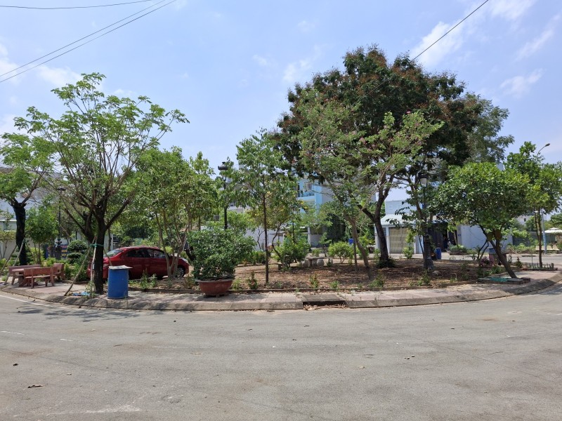 Bán đất KHU PHÂN LÔ Q9, Phân lô 5mx25m, phù hợp xây nhà cao tầng để ở hoặc CHDV cho thuê giá cao. - Ảnh 3