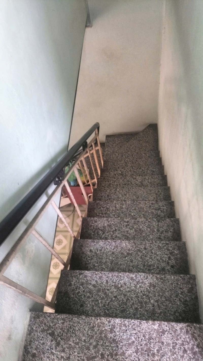♣ Nhà Kiệt Trưng Nữ Vương gần Nguyễn Văn Linh Cầu Rồng, 34m2, mê lửng, 2.35 tỷ - Ảnh 2