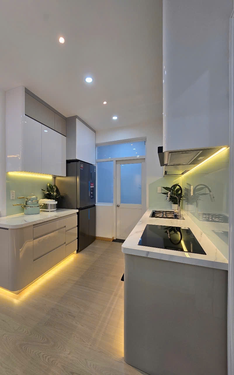 Cần bán nhanh căn hộ sky garden 3, PMH, Q7, DT 68,86m2, 2PN, nhà mới đẹp, giá chỉ 5 tỷ - Ảnh 1