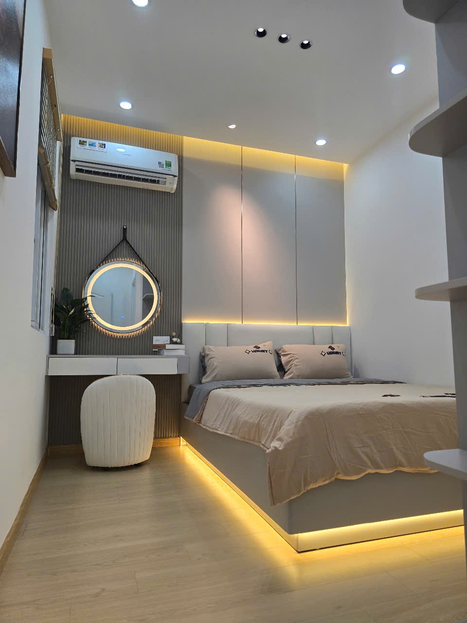 Cần bán nhanh căn hộ sky garden 3, PMH, Q7, DT 68,86m2, 2PN, nhà mới đẹp, giá chỉ 5 tỷ - Ảnh 2