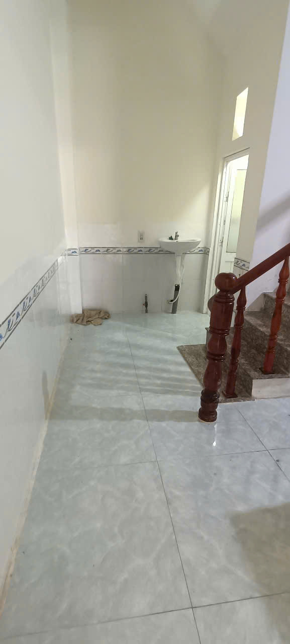 Nhà 8 triệu 2 phòng ngủ gần chợ An Khánh thuận lợi cho việc kinh doanh - Ảnh 1