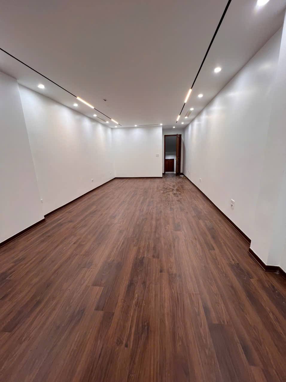 Bán nhà MP Kim Đồng 113m/ 6T Thang máy 48 Tỷ - 2 Mặt tiền,Tương Lai Giá  trị x2 - Ảnh 2