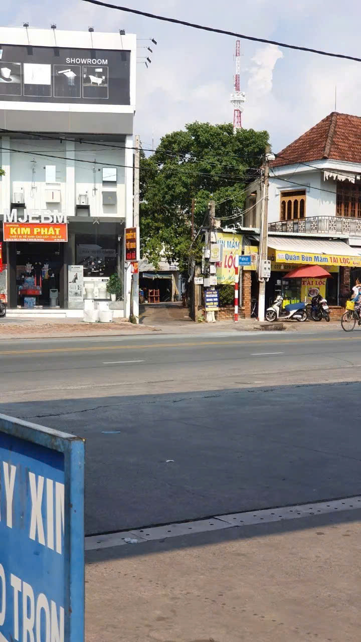 Bán NR 637 Cách Mạng Tháng Tám, 2,95 tỷ, 45m2, view đẹp, giá cực chất - Ảnh 1