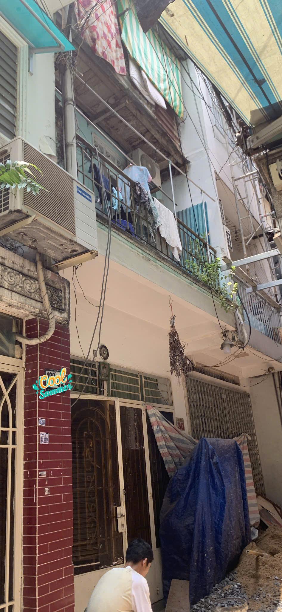 BÁN GẤP NHÀ CŨ  HẺM XE HƠI GẦN 3/2  , Q.10 32M2,,  3 TẦNG SỔ VUÔNG HOÀN CÔNG ĐỦ  - 4PN - GIÁ 5.4 TỶ - Ảnh 2