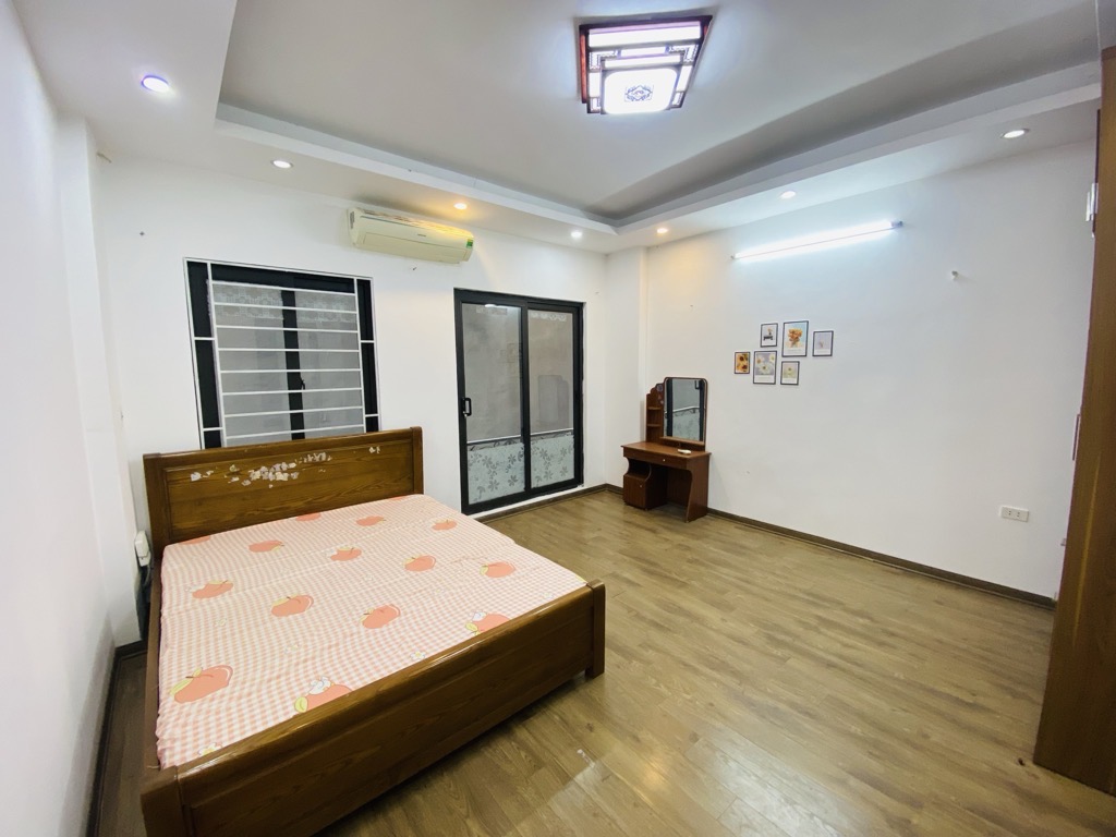 Bán nhà Đẹp Gia Quất Long Biên- Ngõ xe 3 gác – 42m2 – 4 tầng - 4,5 tỷ ( Thương Lượng) - Ảnh chính