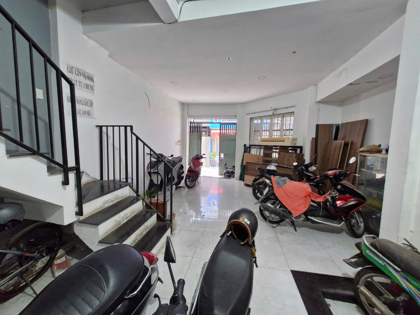 BÁN NHÀ 3 TẦNG – XE HƠI VÀO TẬN NHÀ – TRẦN XUÂN SOẠN, QUẬN 7<br>Diện tích: 5.5x 14m. GIÁ NHỈNH 11 TỶ - Ảnh 1