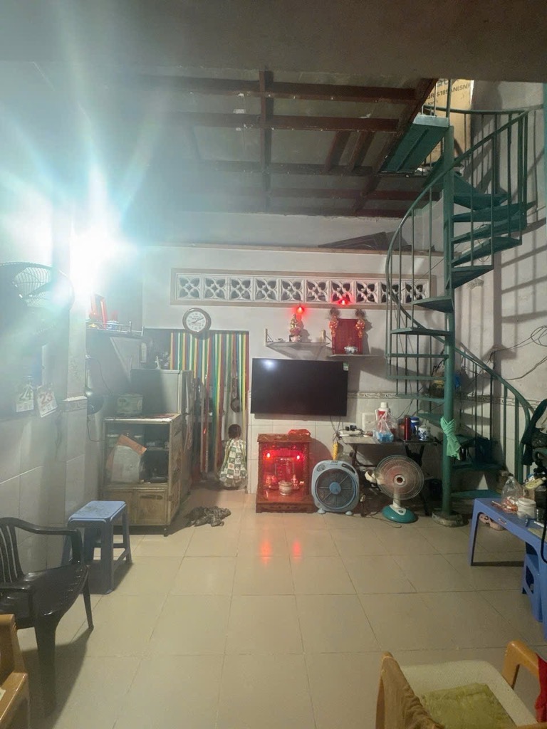 Bán nhà mặt tiền gần Lê Văn Quới, Văn Cao, 20m2 - 4x5 - 2 tầng, chỉ hơn 1 tỷ - Ảnh 1