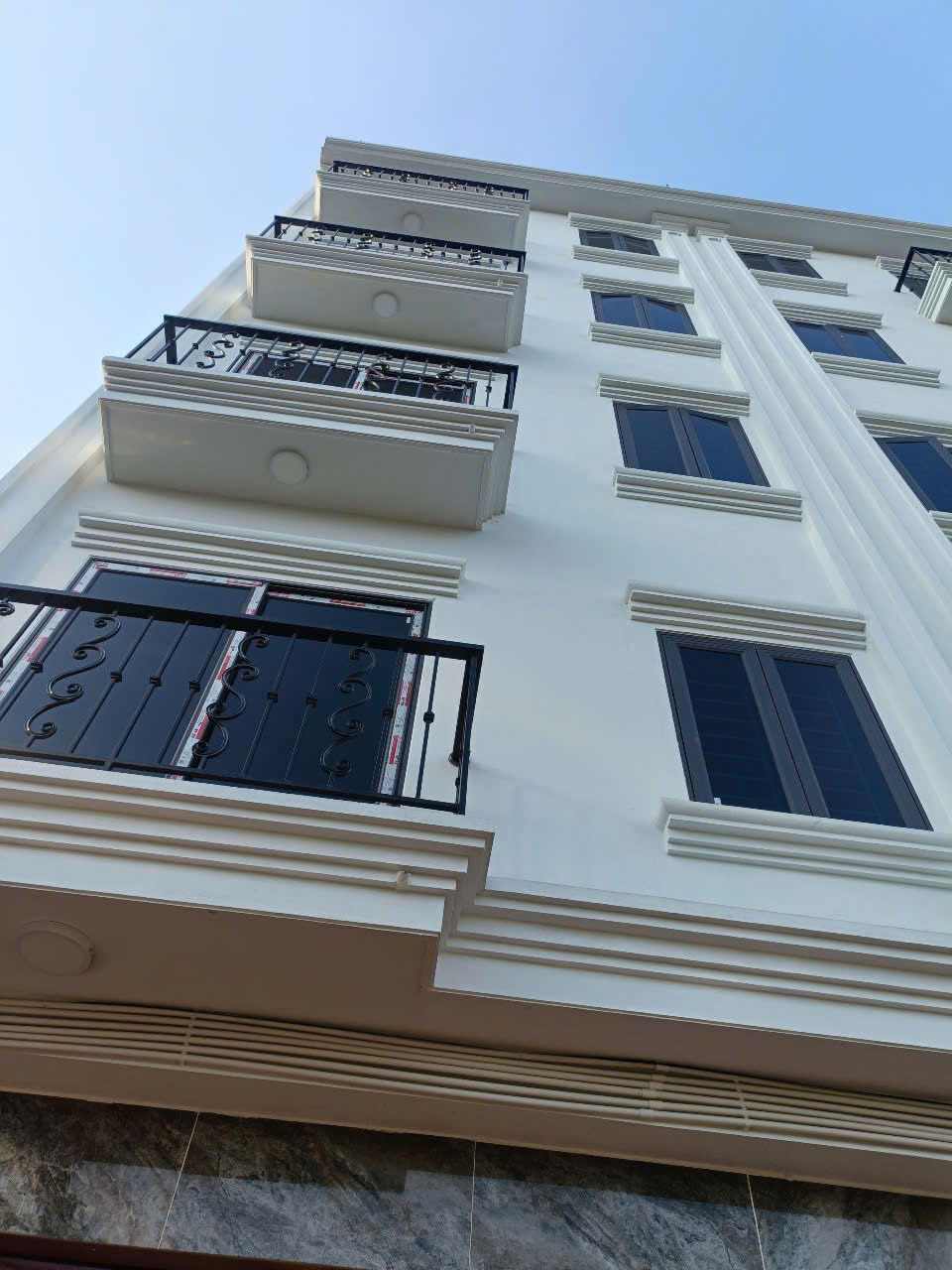 Phải thật nhanh Hoàng Liên 35.2m2-5 tầng, ô tô, NT đẹp ở ngay, 5.48 tỷ - Ảnh chính