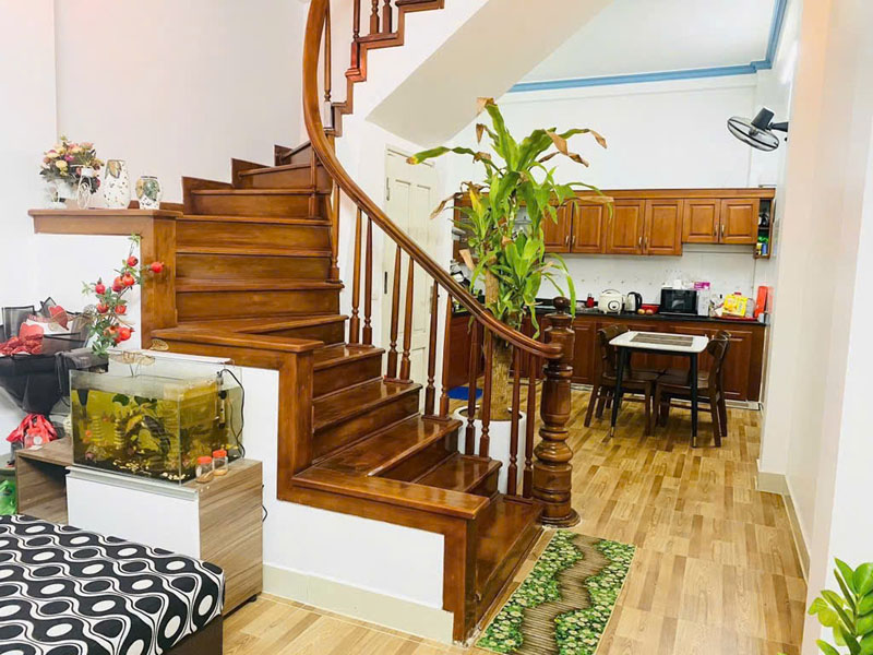 Cần bán 42,3m2 nhà 4 tầng khu TĐC Giang Biên. Đường phân lô bàn cờ, bạt ngàn tiện ích - Ảnh chính