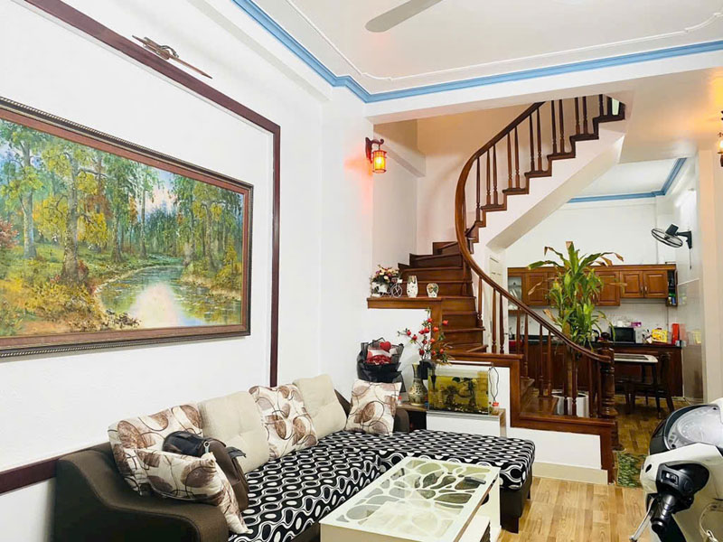 Cần bán 42,3m2 nhà 4 tầng khu TĐC Giang Biên. Đường phân lô bàn cờ, bạt ngàn tiện ích - Ảnh 2