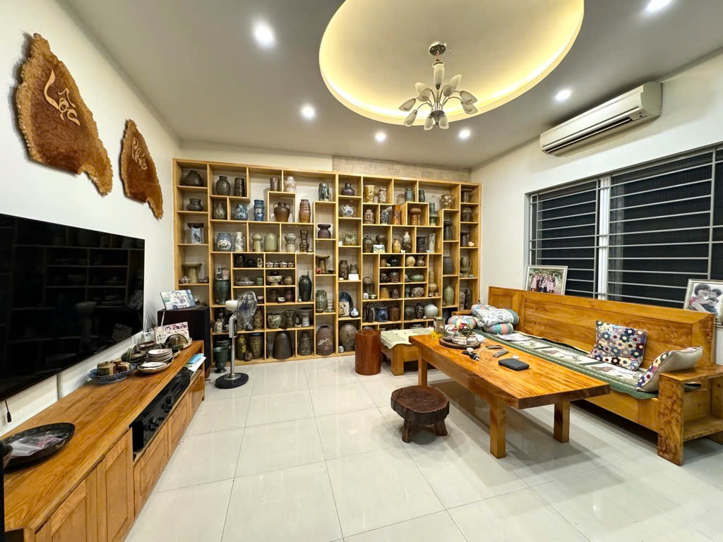 BÁN NHÀ PHỐ NGUYÊN HỒNG - LÔ GÓC 68M² - MT 5.5M - Ô TÔ TRÁNH - KINH DOANH VP - GIÁ 15,8 TỶ - Ảnh chính