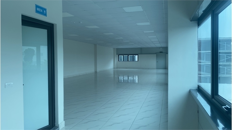 Nhà xưởng hiện đại, thu hút nhiều DNNN, FDI. bàn giao nhà xưởng Sản xuất liền - Ảnh 3