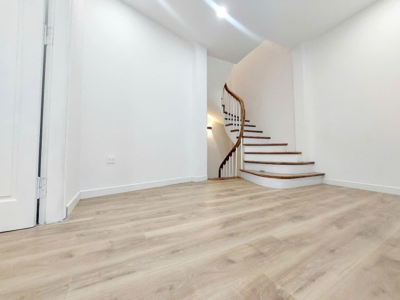 Bán nhà  Mỹ Đình (sau bến xe) DT 46m2 4 Ngủ, ngõ Nông, Mới đẹp Giá siêu hời 8.6 tỷ - Ảnh 2