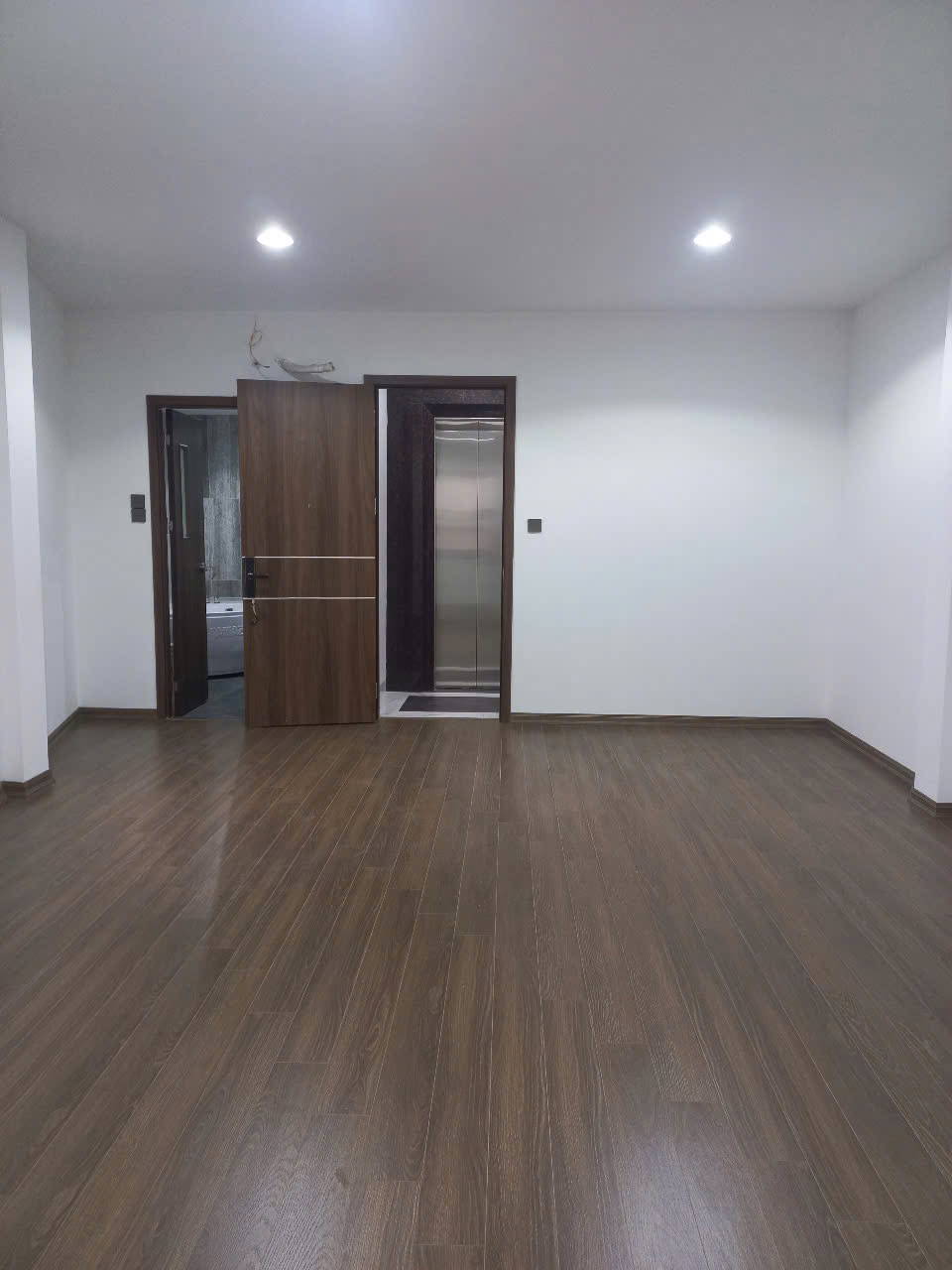 HOT bán nhà ngõ Chợ Khâm Thiên, Đống Đa, 50m2, 6T Thang máy, 11.8 tỷ - Ảnh 1