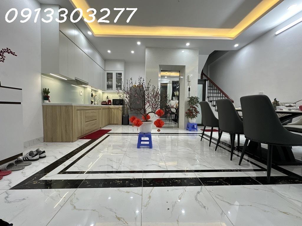 BA BƯỚC RA PHỐ - HỘ KHẨU HAI BÀ - 1 CĂN ĐỘC LẬP - 5 TẦNG THANG MÁY - NGÕ THẲNG - NGAY NGÃ TƯ CHỢ MƠ - Ảnh chính
