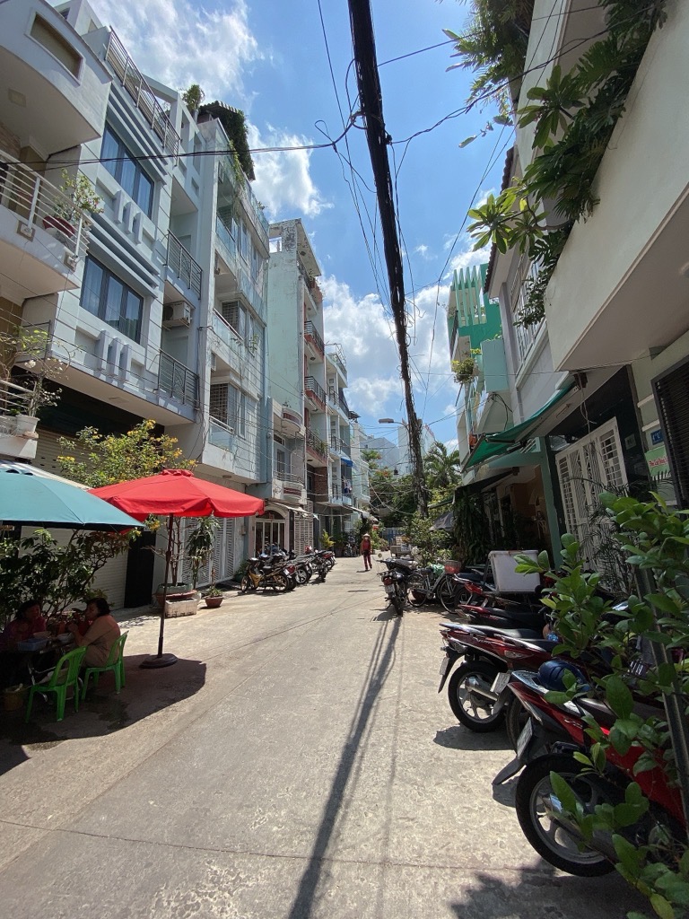 CẦN TIỀN BÁN GẤP NHÀ HXH NGUYỄN THỊ TẦN, P2 Q8, Dt: 50m2( 4 X 12m) 3TẦNG, Chỉ 8.8 Tỷ - Ảnh chính