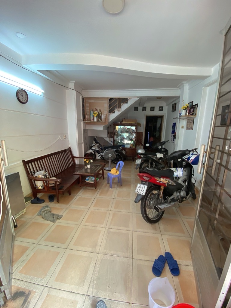 CẦN TIỀN BÁN GẤP NHÀ HXH NGUYỄN THỊ TẦN, P2 Q8, Dt: 50m2( 4 X 12m) 3TẦNG, Chỉ 8.8 Tỷ - Ảnh 1