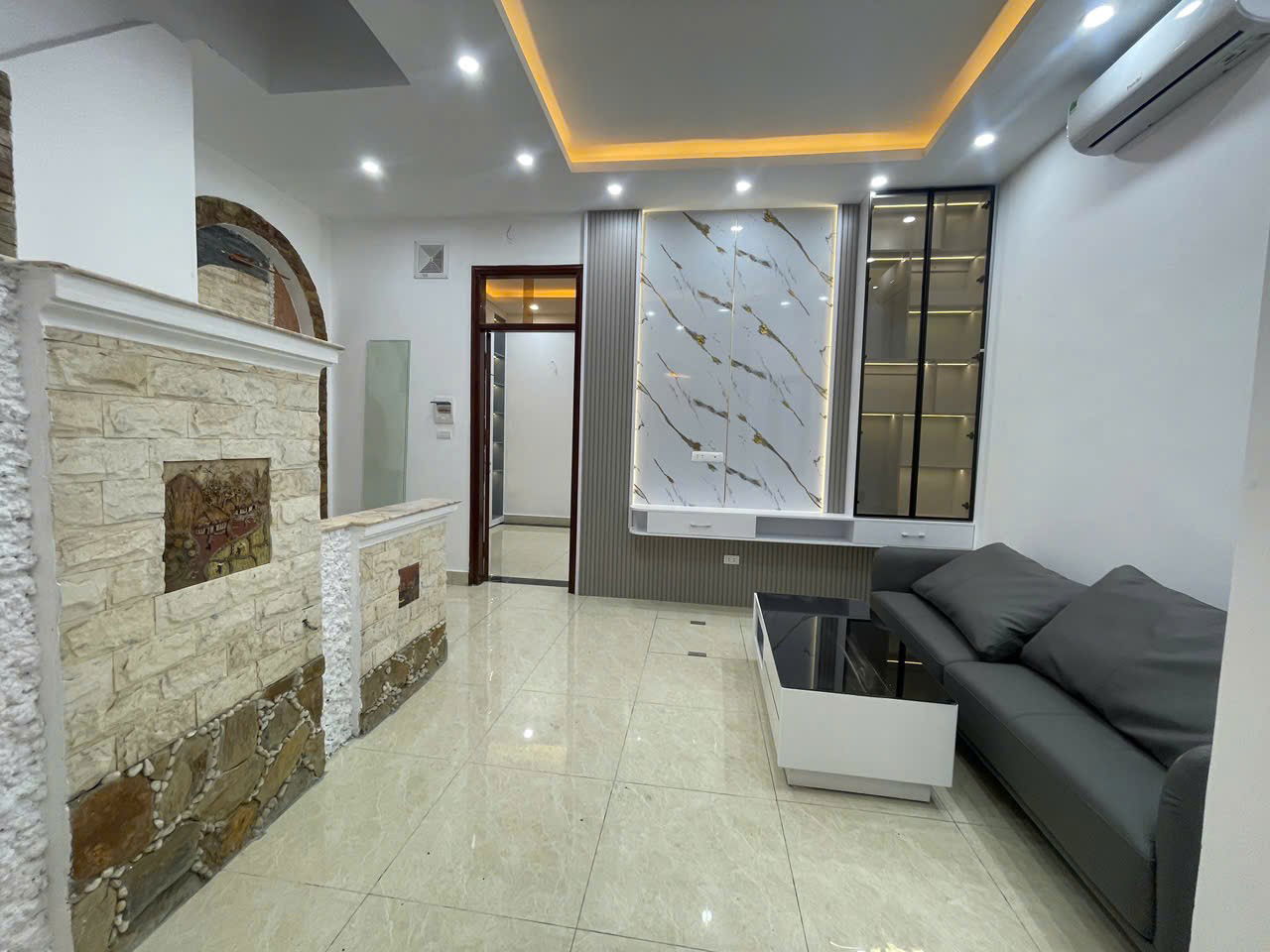 Bán nhà 4PN, 3 tầng, 5m mặt tiền, ở Khương Trung, Thanh Xuân, Hà Nội. Giá 8 tỷ. - Ảnh 6