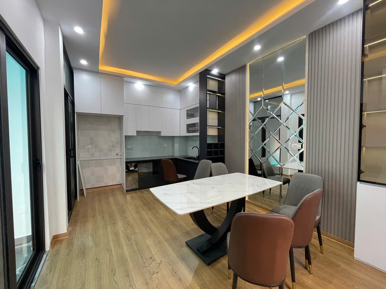 Bán nhà 4PN, 3 tầng, 5m mặt tiền, ở Khương Trung, Thanh Xuân, Hà Nội. Giá 8 tỷ. - Ảnh 5
