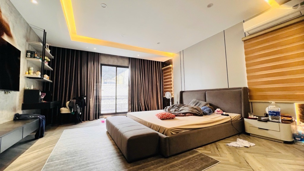 Bán nhà Ngõ 86 Ngọc Thuỵ 51m x 5T, mt 5m, lô góc, gara oto, thang máy, gần phố chỉ hơn 13 tỷ còn - Ảnh 1