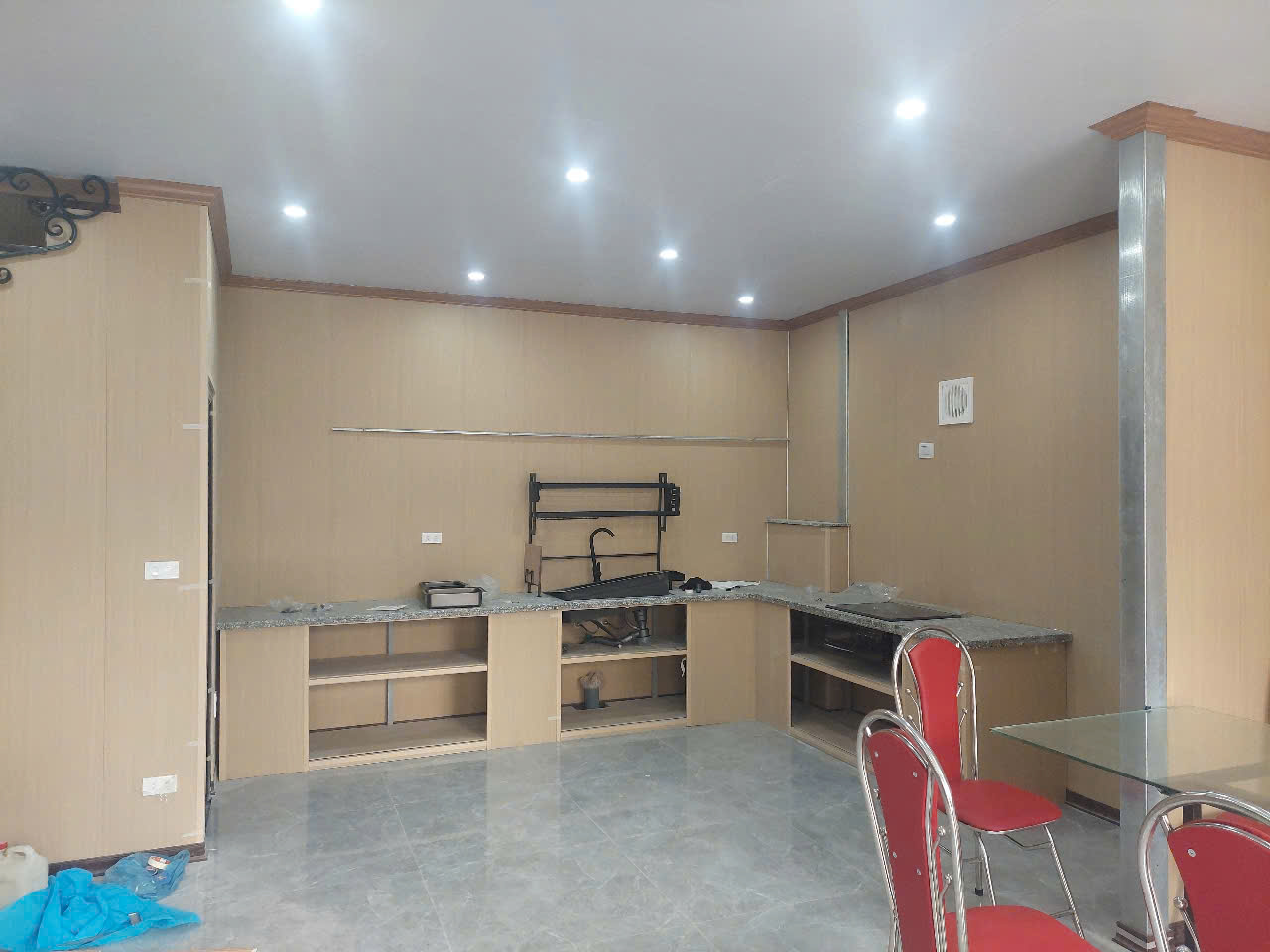 Cho thuê nhà 2 tầng mới xây,DTSD 140m2,thiết kế hiện đại khu Ngọc Thụy, Long Biên,HN - Ảnh 1