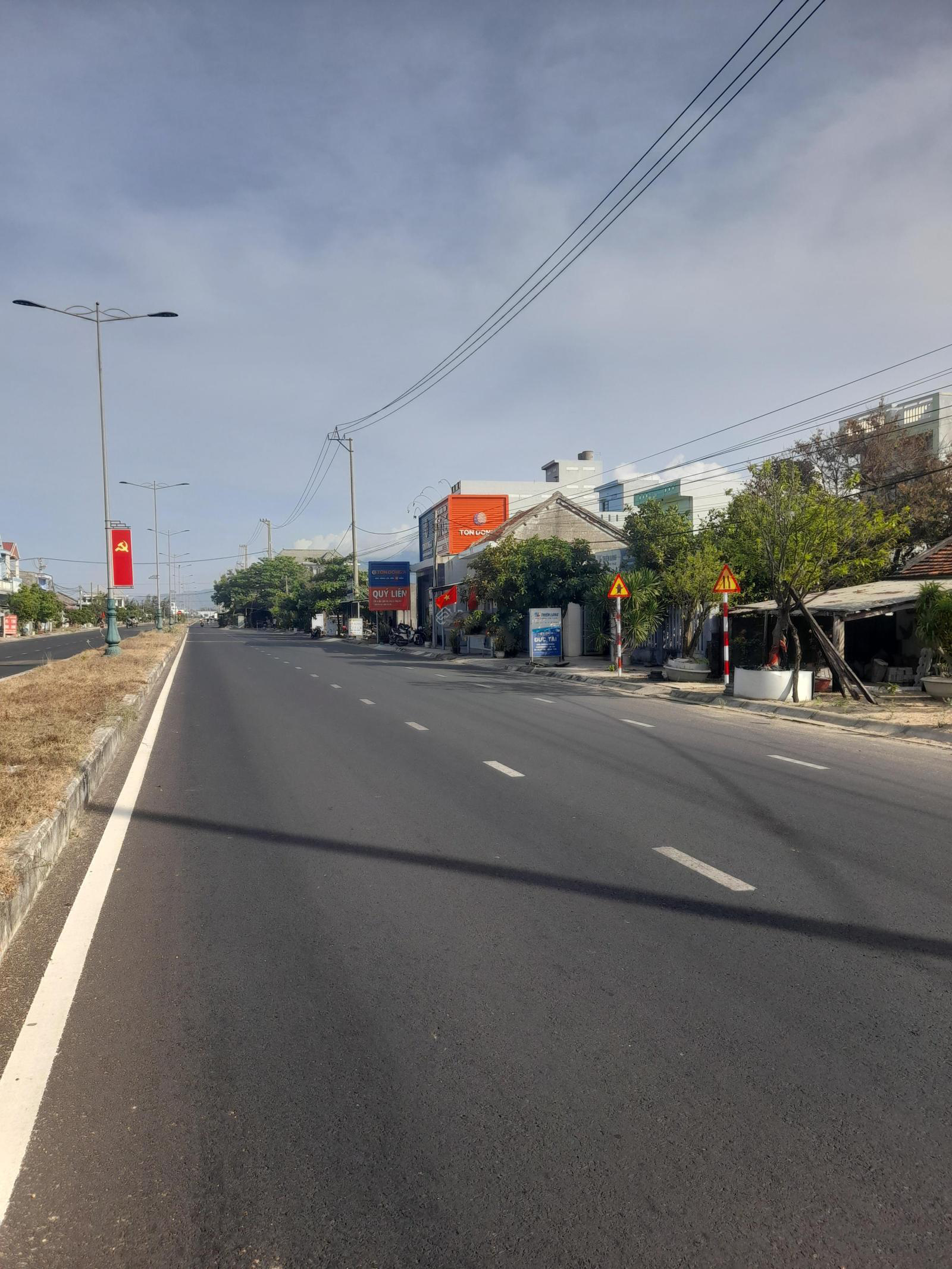 BÁN 745M2 ĐẤT SẴN SỔ MẶT TIỀN HÙNG VƯƠNG GẦN THÉP HÒA PHÁT - Ảnh chính