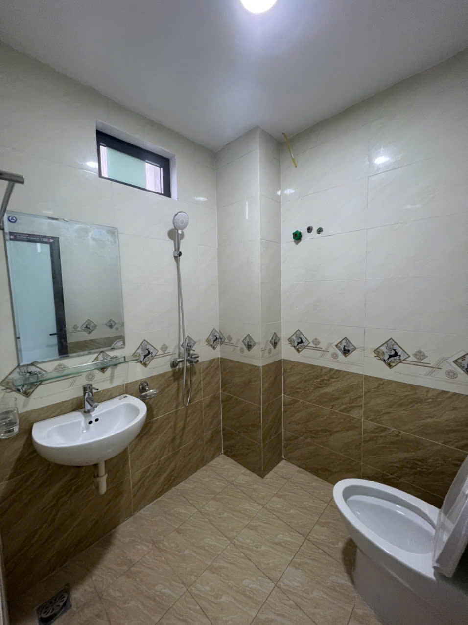 Cần Bán Nhà Lĩnh Nam 31m 5 Tầng 4 Phòng Xây Mới Giá 5.95Tỷ Sổ Chính Chủ - Ảnh 4