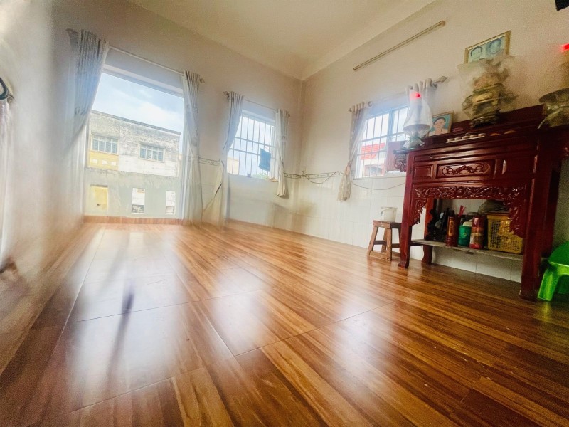 Bán nhà 4 tầng, 142m², 4PN, 3WC, Linh Xuân, Thủ Đức - 4.95 tỷ - Ảnh 3