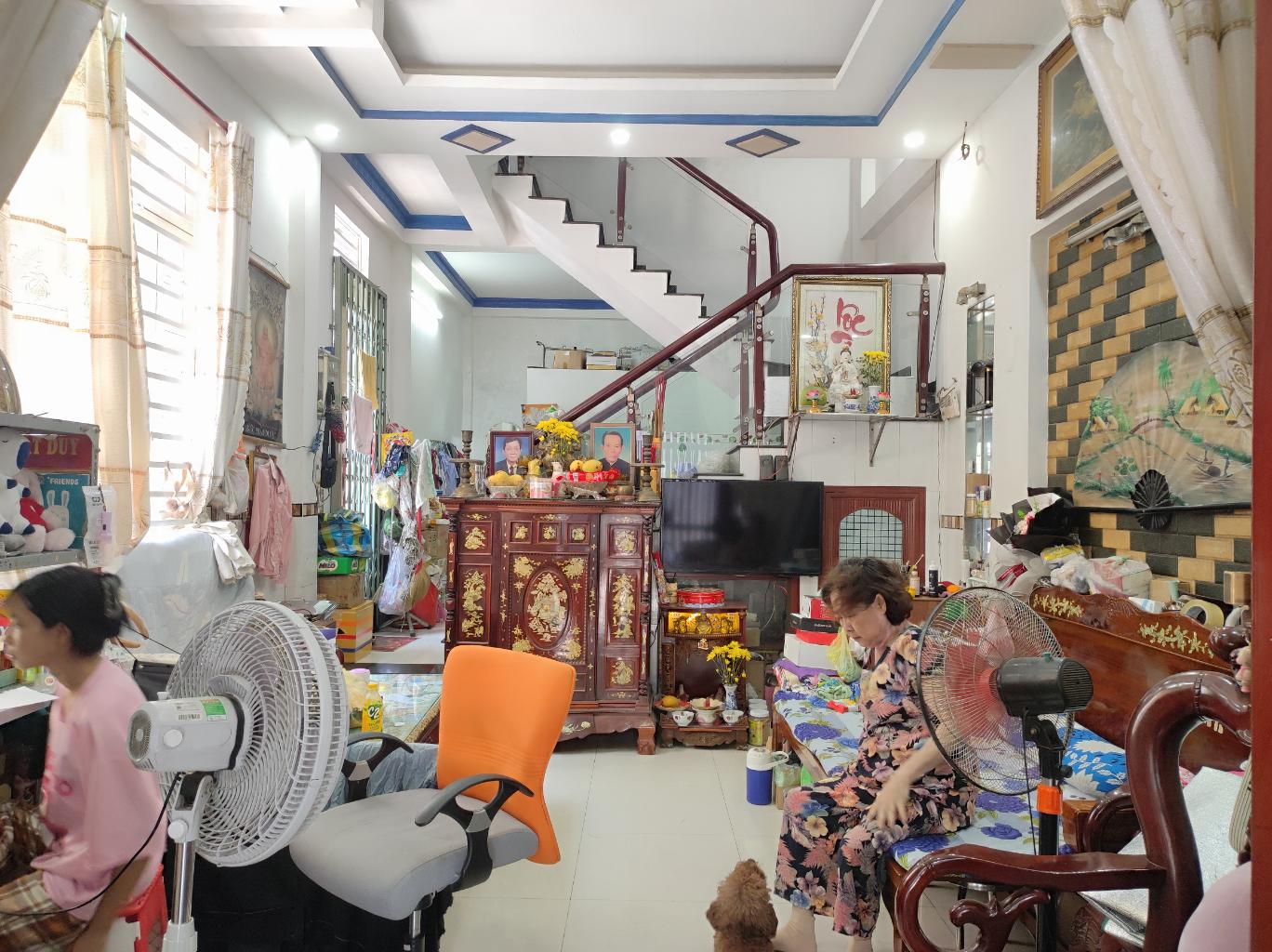 NHÀ ĐẸP - GẦN NGÃ 4 QUANG TRUNG & PHẠM VĂN CHIÊU GV - HXH - DT 52M² - 2 TẦNG HƠN 5 TỶ  + DT: 4,1m × 13m, SHR,  + Kết cấu: Nhà 2 Tầng, lô góc, cực kỳ thoáng mát. + Gần chợ Thạch Đà, Siêu thị - Ảnh 1